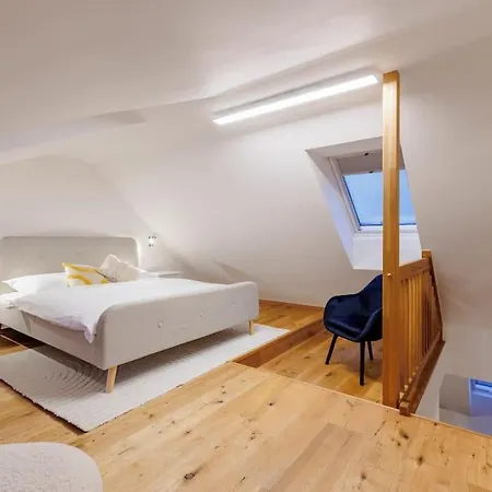 2 With Terrace And Free Parking Near Metro *