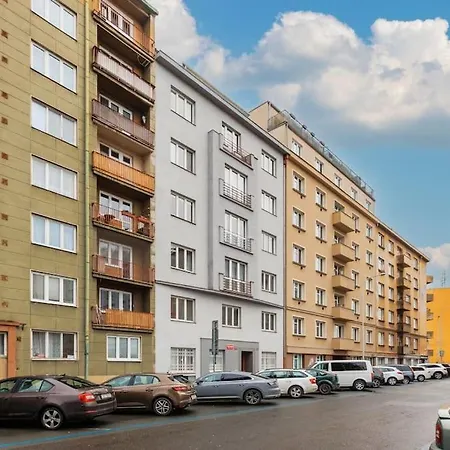 Apartment 2 With Terrace And Free Parking Near Metro *