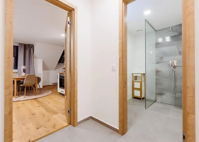 2 With Terrace And Free Parking Near Metro *