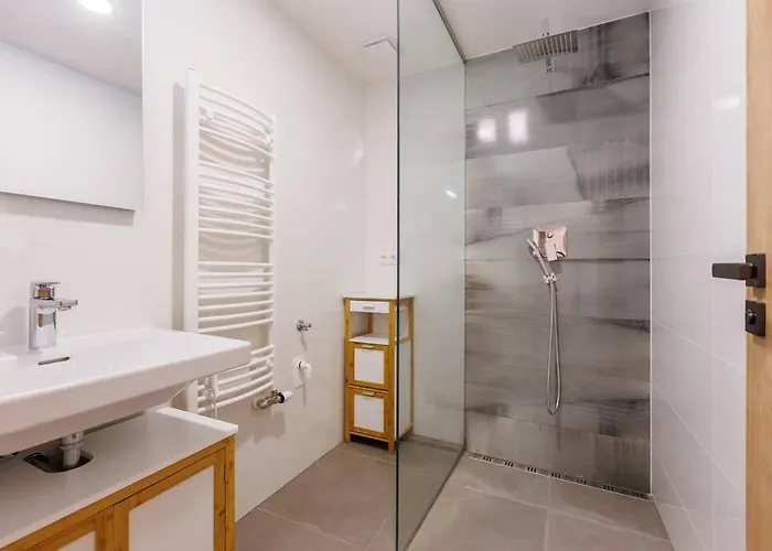 2 With Terrace And Free Parking Near Metro Appartement Praag
