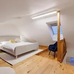 2 With Terrace And Free Parking Near Metro *