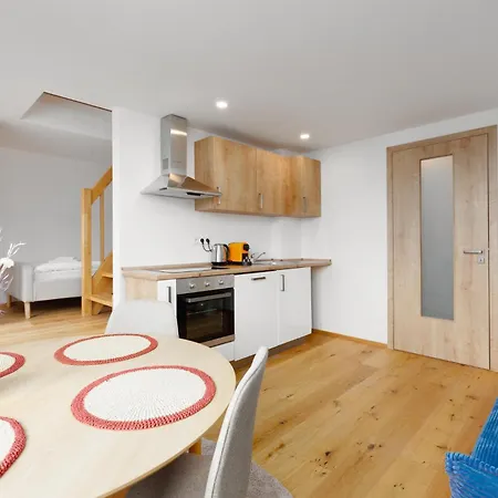 아파트 2 With Terrace And Free Parking Near Metro