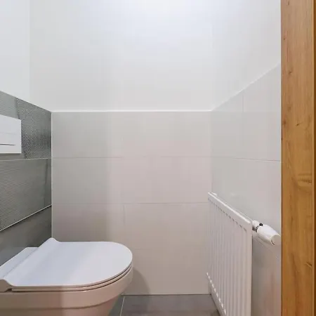 2 With Terrace And Free Parking Near Metro 아파트 *