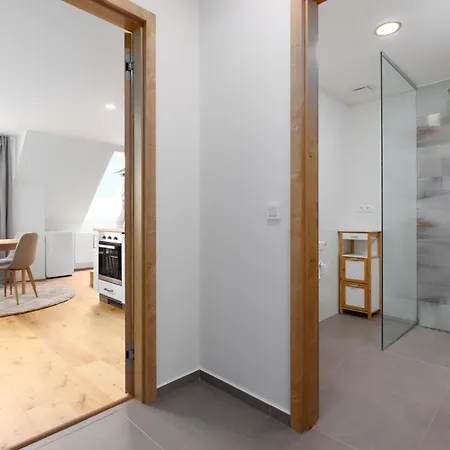 아파트 2 With Terrace And Free Parking Near Metro