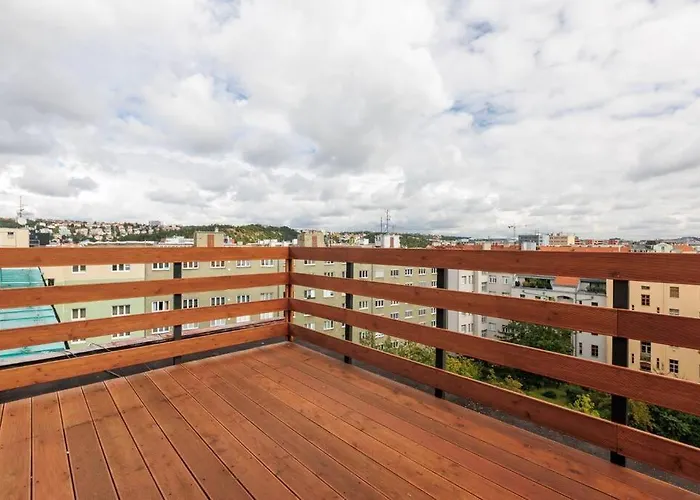 2 With Terrace And Free Parking Near Metro Lägenhet *