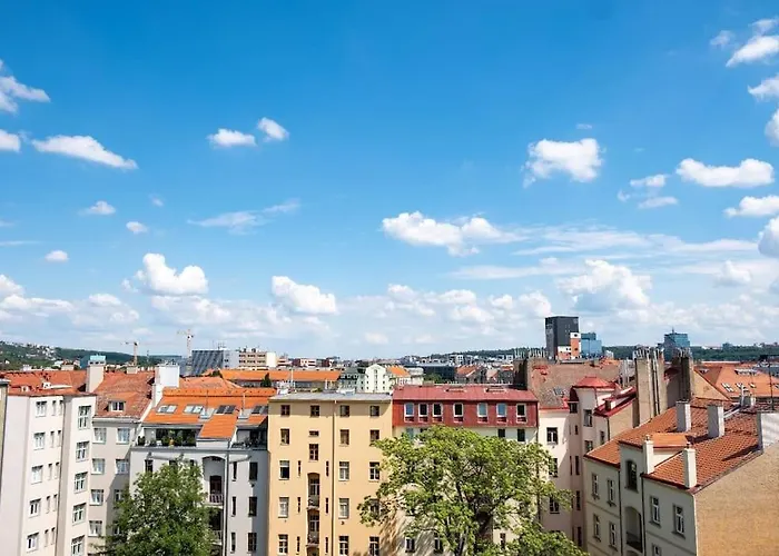 2 With Terrace And Free Parking Near Metro Prag