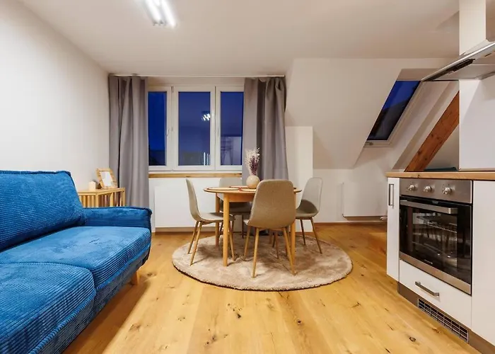 2 With Terrace And Free Parking Near Metro * Prag