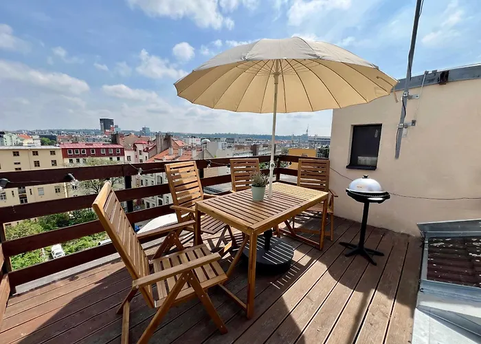 2 With Terrace And Free Parking Near Metro *